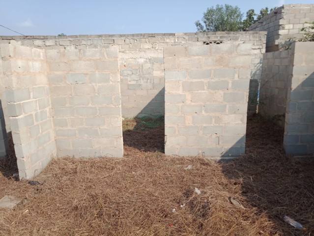 Venda T2 INACABADA