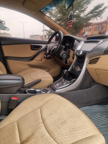 Venda HYUNDAI ELANTRA