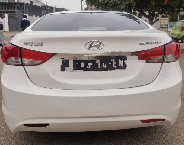 Venda HYUNDAI ELANTRA