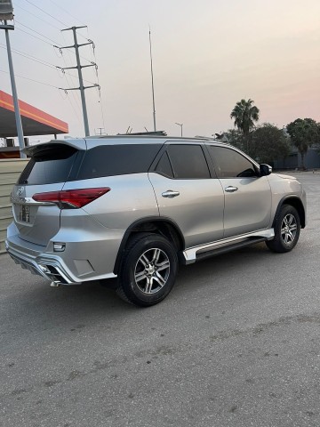 Venda Toyota Fortuner