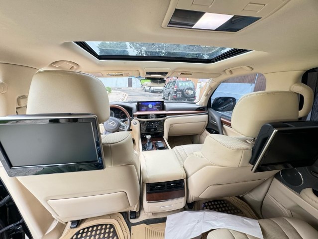 Venda LEXUS SUPER SPORT PLUS