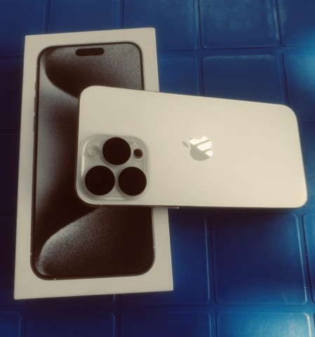 Venda IPhone 15 Pro max de 1TB