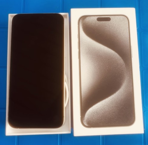 Venda IPhone 15 Pro max de 1TB