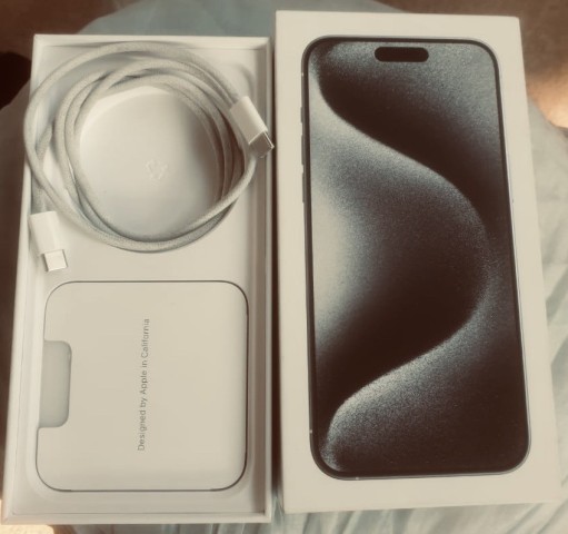 Venda IPhone 15 Pro max de 1TB