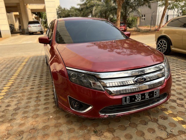 Venda Ford impecável automático