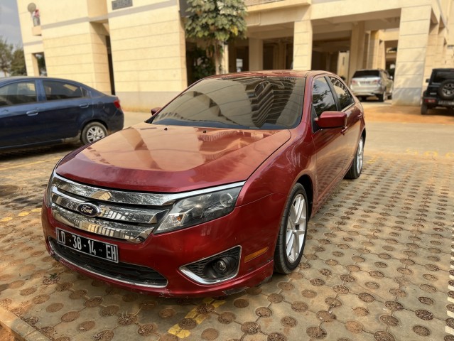 Venda Ford impecável automático