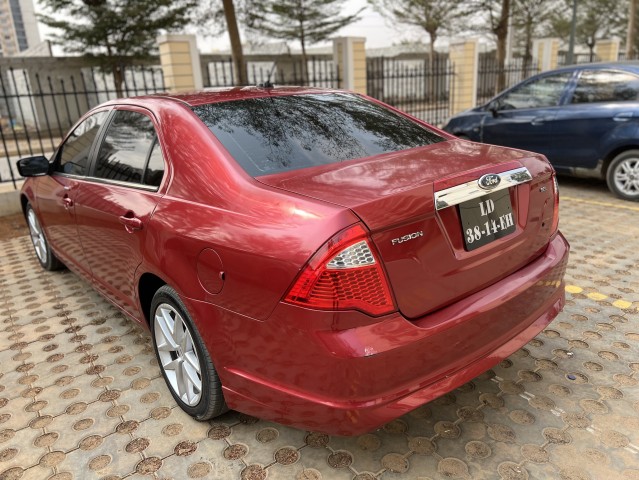 Venda Ford impecável automático