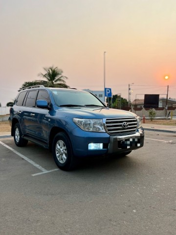 Venda TOYOTA LAND CRUISER VX V8