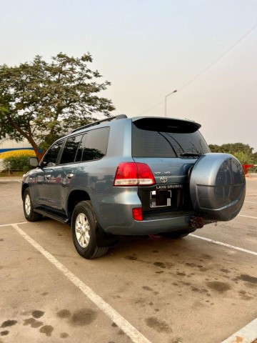 Venda TOYOTA LAND CRUISER VX V8