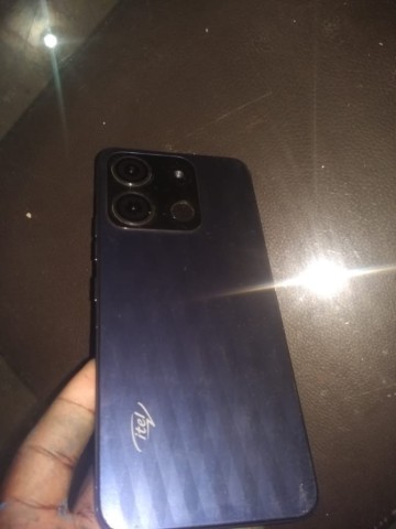 Venda Vende-se Itel a60s Gb64/RAM4