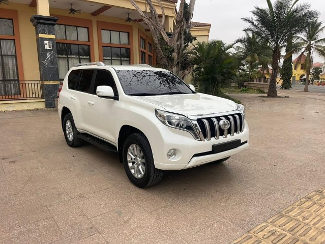 Venda TOYOTA LAND CRUISER PRADO TXL