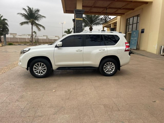 Venda TOYOTA LAND CRUISER PRADO TXL