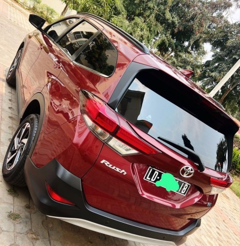 Venda TOYOTA RUSH