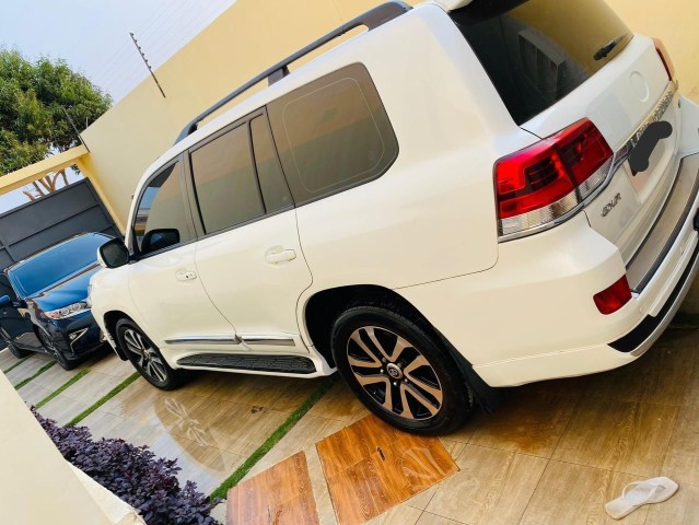 Venda TOYOTA LAND CRUISER GXR V8