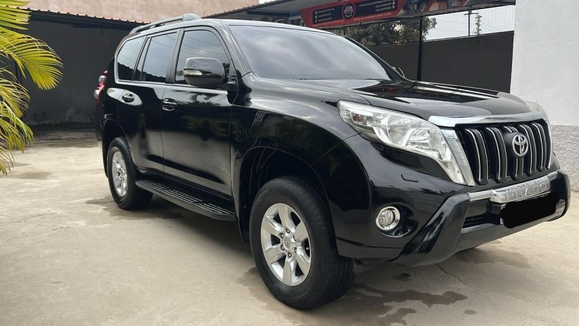 Venda TOYOTA LAND CRUISER PRADO TXL
