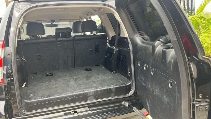 Venda TOYOTA LAND CRUISER PRADO TXL