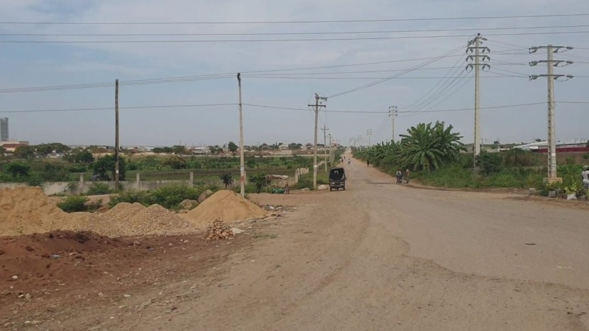 Venda VENDE-SE TERRENO DE BEIRA ESTRADA DE 8 HECTARES VIA EXPRESSA