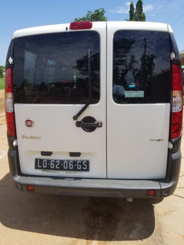 Venda Fiat Doblò impecável