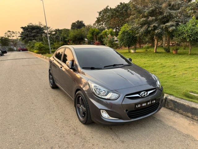 Venda HYUNDAI ACCENT