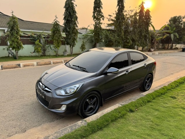 Venda HYUNDAI ACCENT