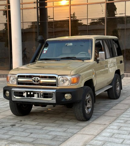 Venda TOYOTA LAND CRUISER HZ