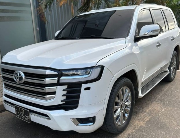 Venda TOYOTA LAND CRUISER VXR FULL ATUALIZADO