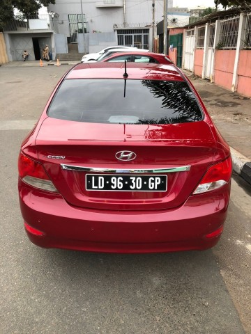 Venda HYUNDAI ACCENT LIMPO