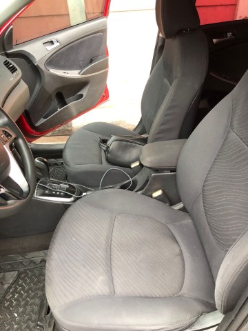 Venda HYUNDAI ACCENT LIMPO