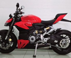 A venda DUCATI Streetfight V2