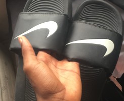 A venda Chinelos da Nike
