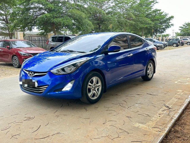 Venda Hyundai Elantra Limpo