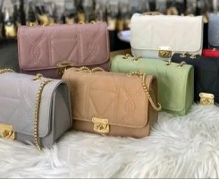 A venda Bolsa feminina