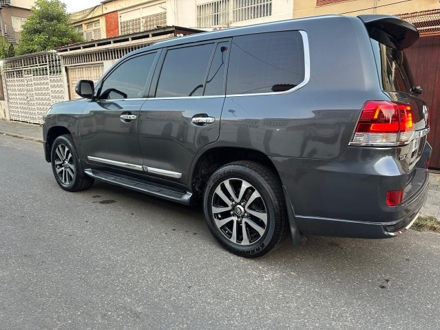 Venda TOYOTA LAND CRUISER VXR B