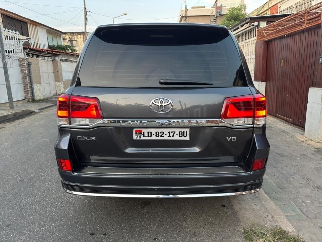 Venda TOYOTA LAND CRUISER VXR B