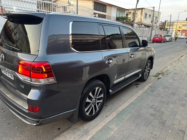 Venda TOYOTA LAND CRUISER VXR B