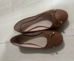 A venda Primark shoes