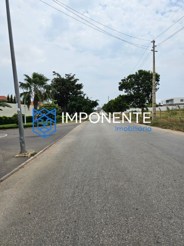 Venda LOTES DE TERRENOS EM TALATONA