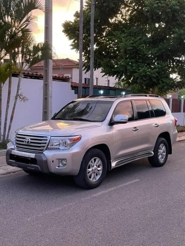 Venda TOYOTA LAND CRUISER VX V8