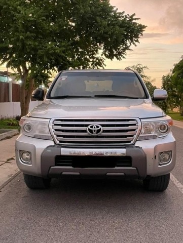 Venda TOYOTA LAND CRUISER VX V8