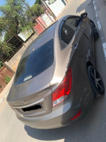 Venda HYUNDAI ACCENT FULL OPTION