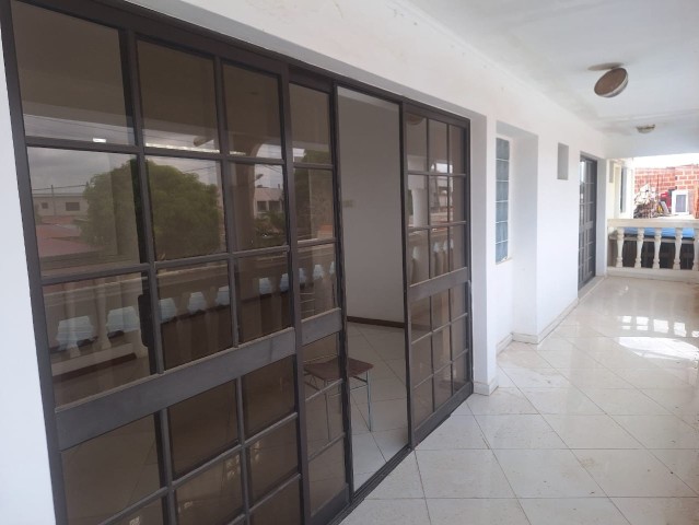 Venda VENDE-SE UMA V6