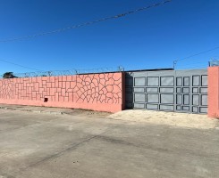 A venda Vende-se vivenda no Lubango nova Urbanização da Eiwa