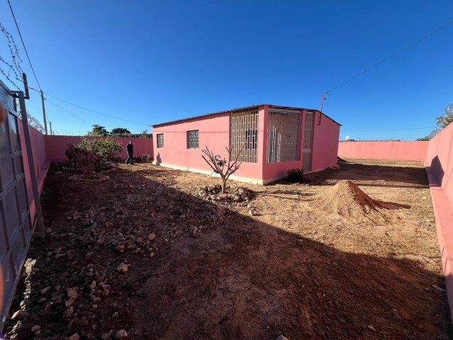 Venda Vende-se vivenda no Lubango nova Urbanização da Eiwa