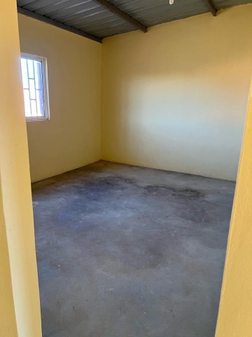 Venda Vende-se vivenda no Lubango nova Urbanização da Eiwa