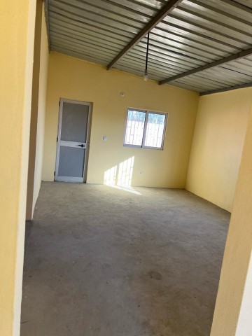 Venda Vende-se vivenda no Lubango nova Urbanização da Eiwa