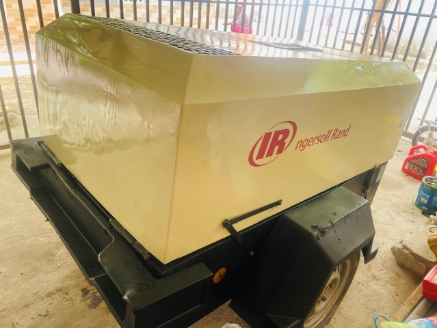 Venda COMPRESSOR INGERSSOL RAND 7/31E