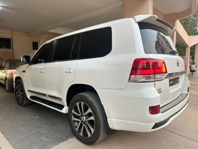 Venda TOYOTA LAND CRUISER VX.R V8