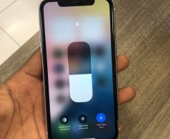 A venda IPhone 11 Normal