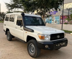 A venda Lander Cruiser HZ