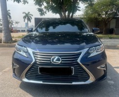 A venda LEXUS ES350